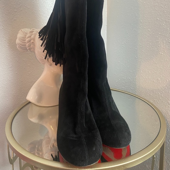Louboutin Pouliche Suede Fringe boots - Picture 5 of 9